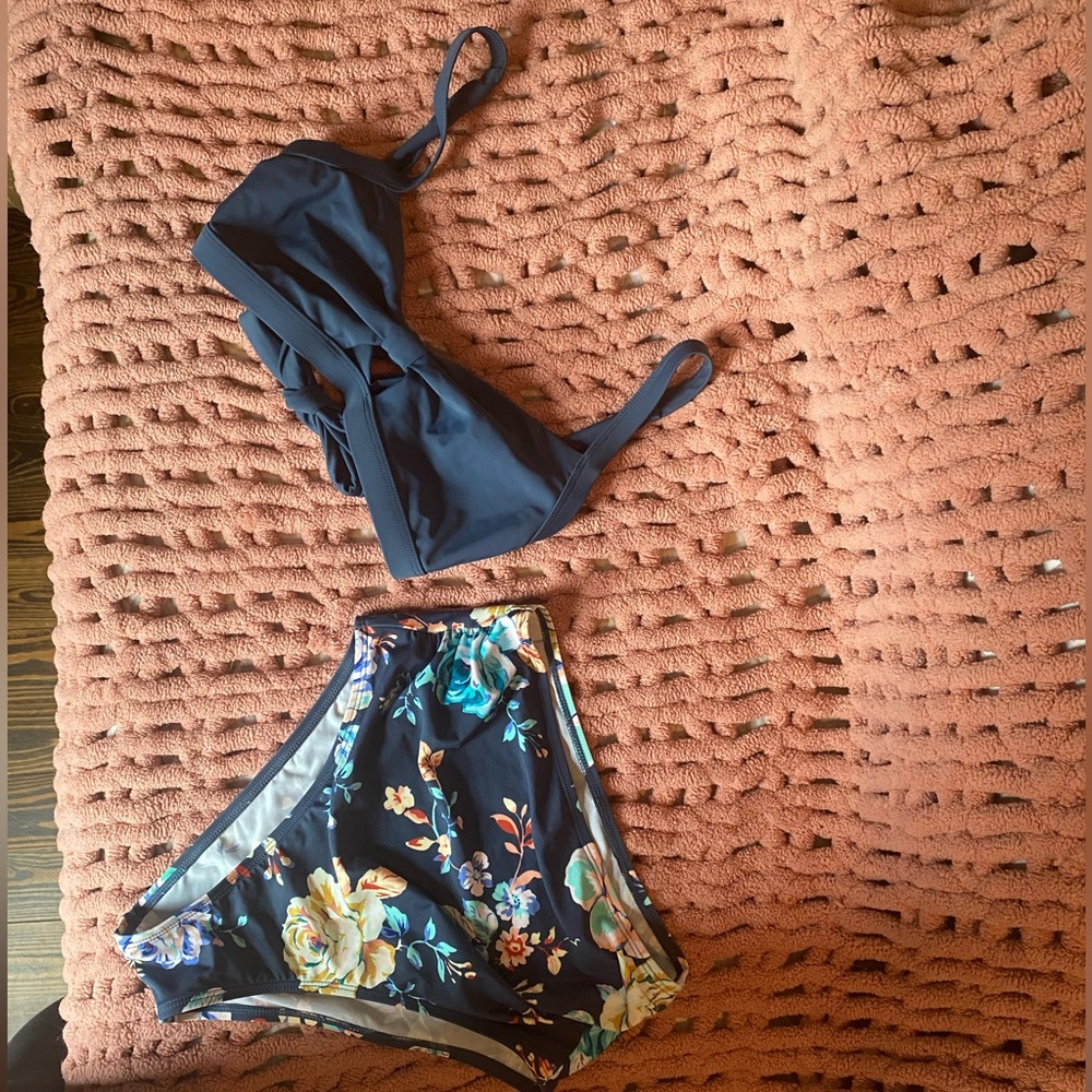Cupshe Navy and Floral Bikini Set